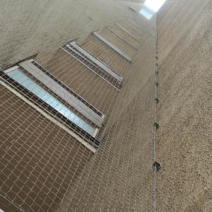 Zasíťování balkonů u 13.patrového domu